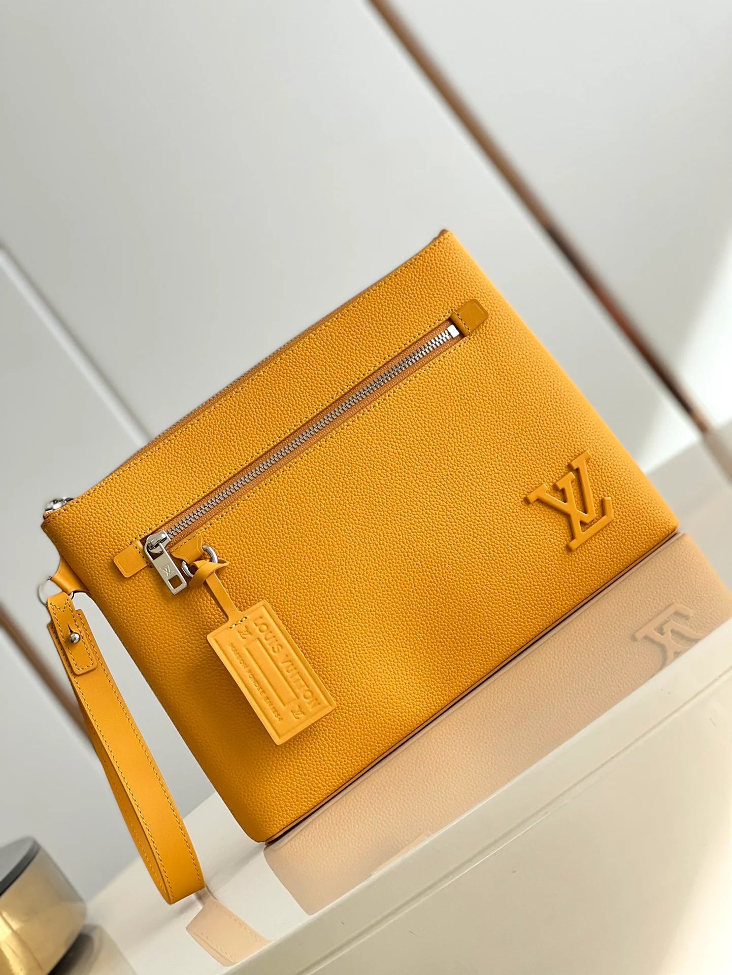 LV BAG M69837