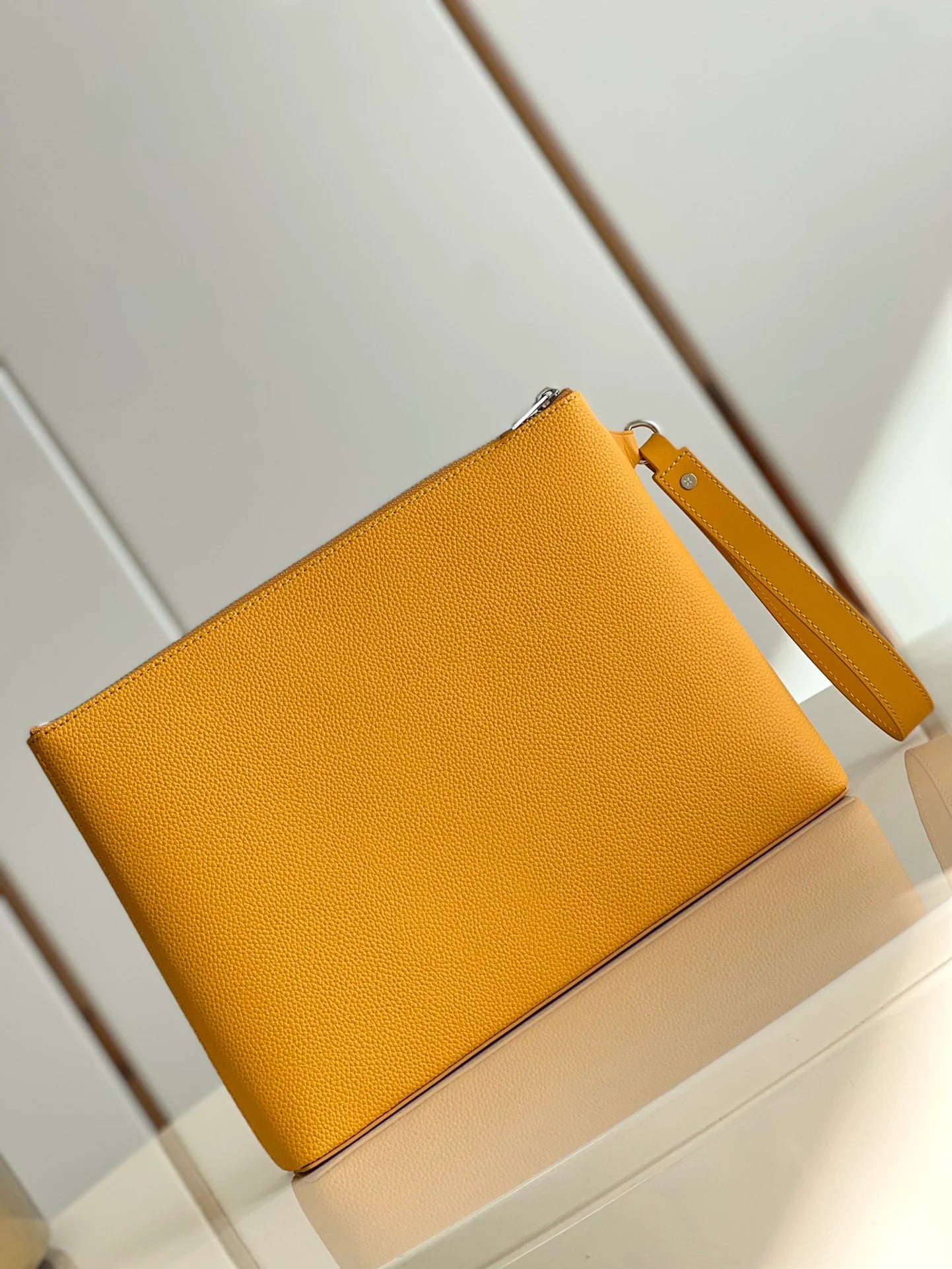 LV BAG M69837