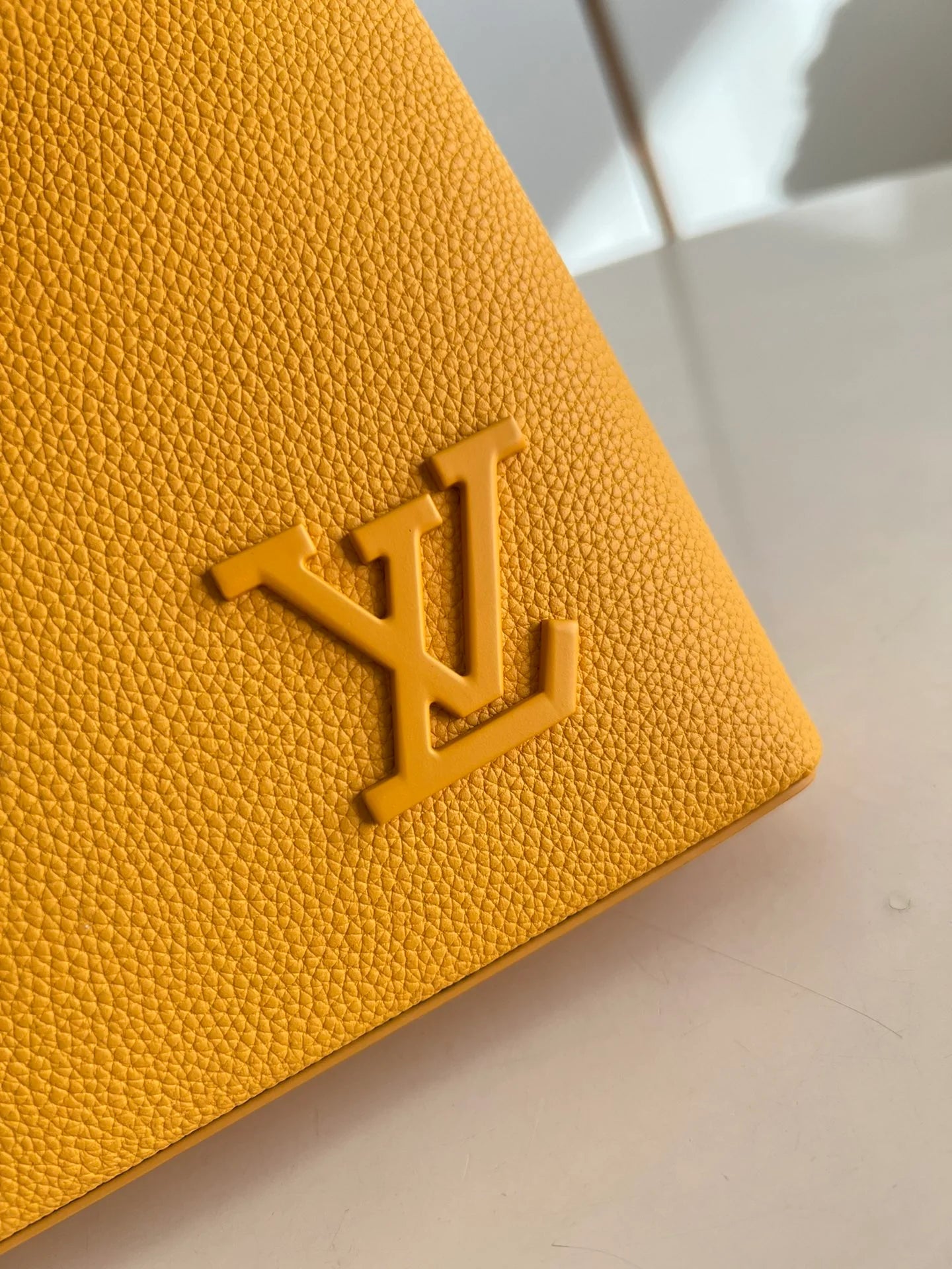 LV BAG M69837