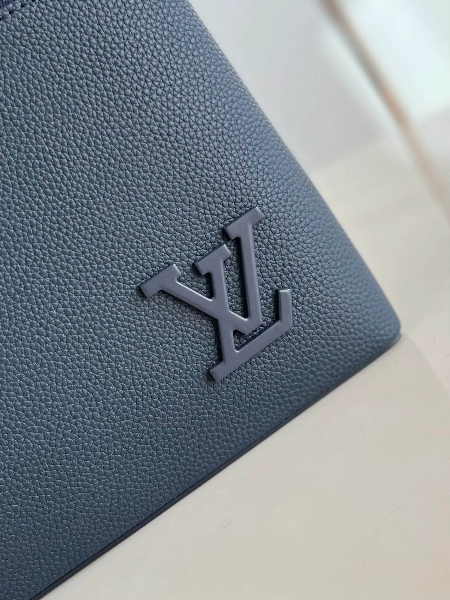 LV BAG M69837