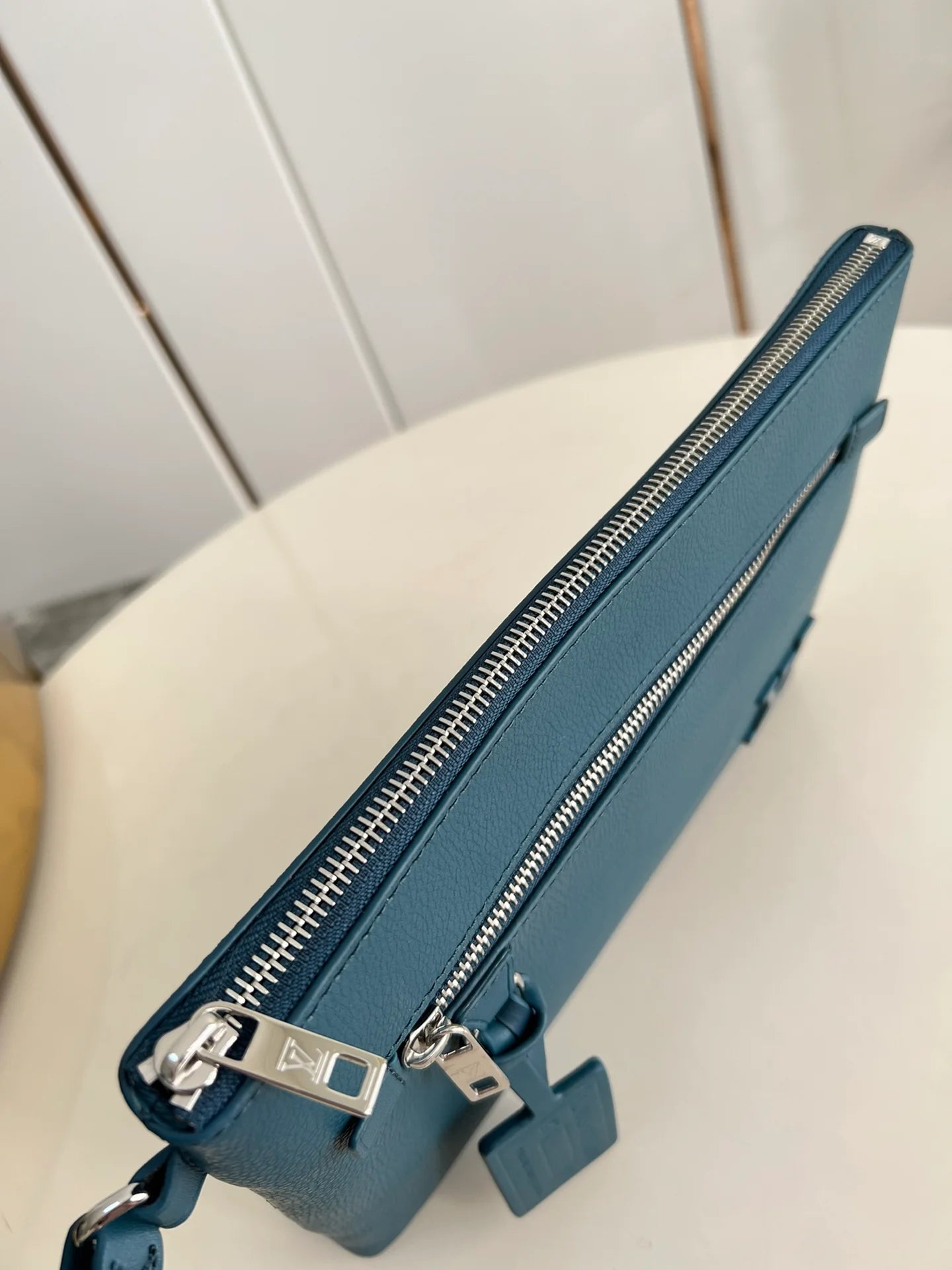 LV BAG M