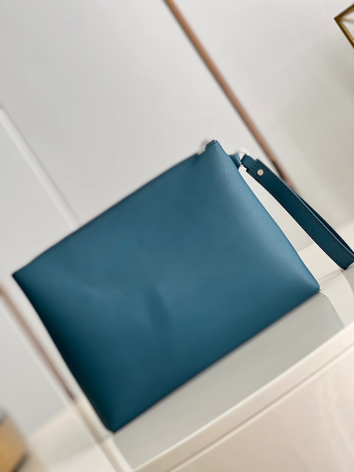 LV BAG M