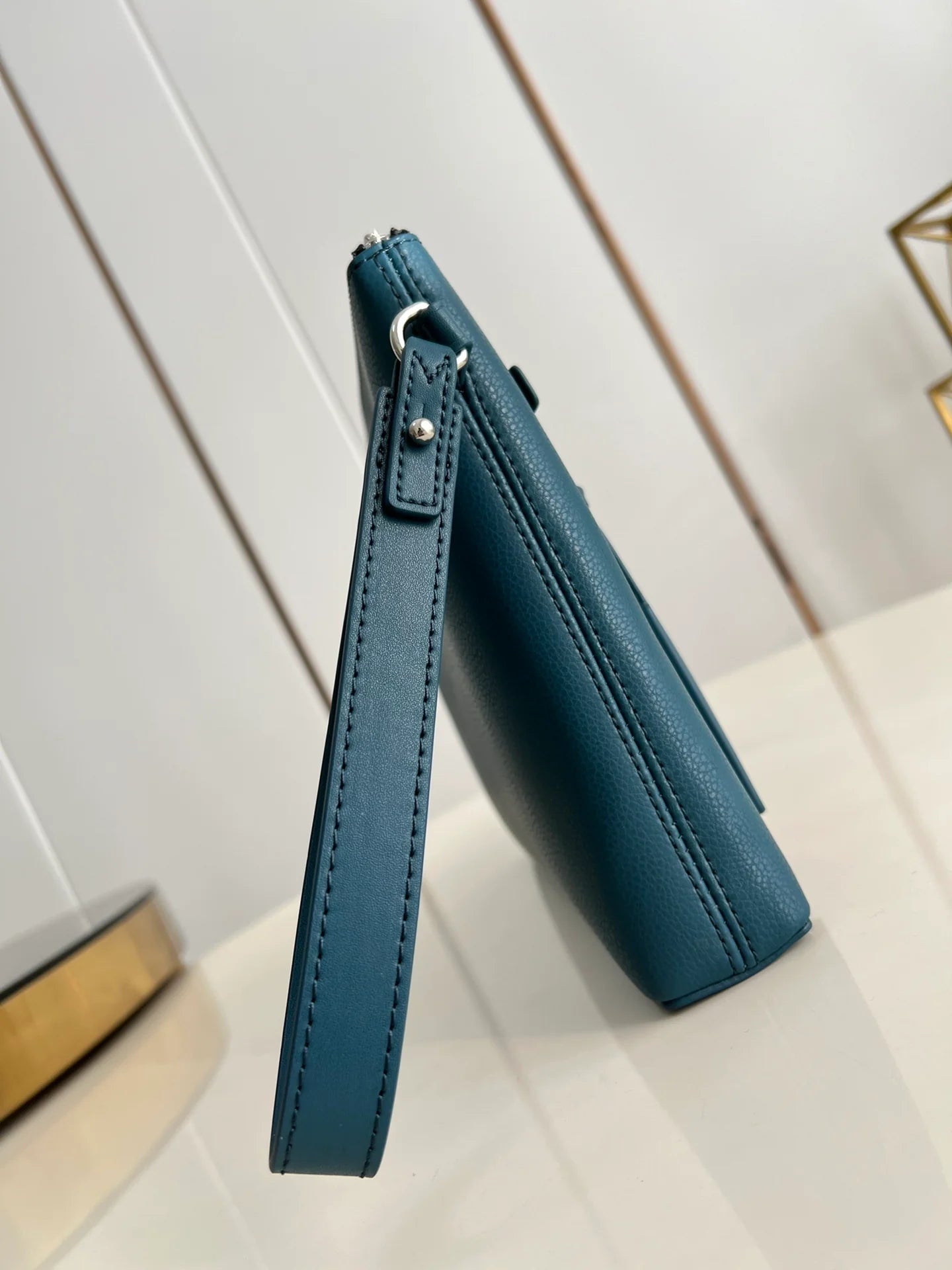 LV BAG M