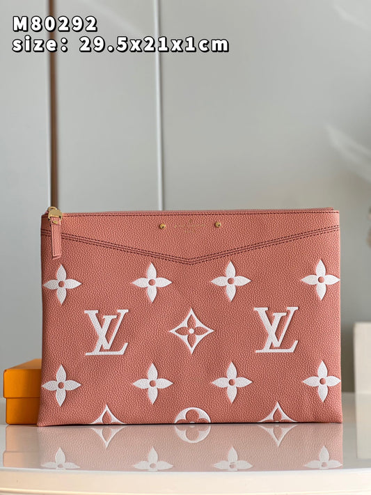 LV BAG M
