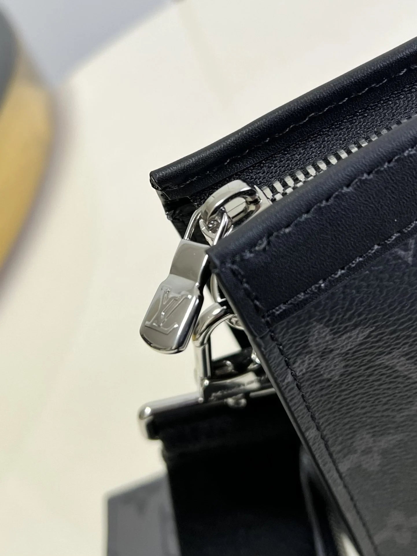 LV BAG M