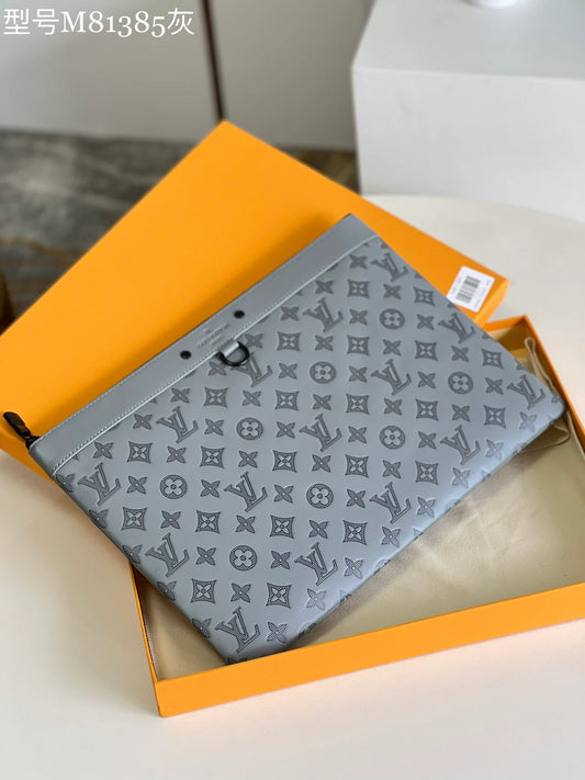 LV BAG M