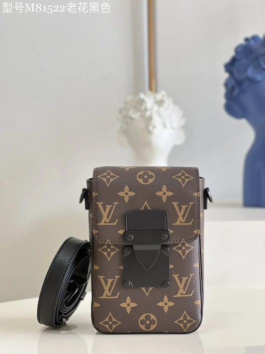 LV BAG M