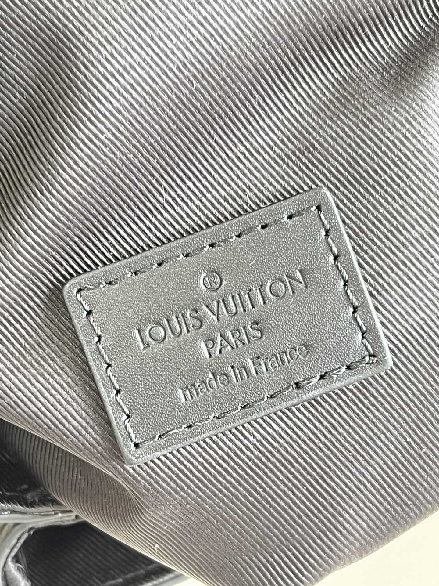 LV BAG M