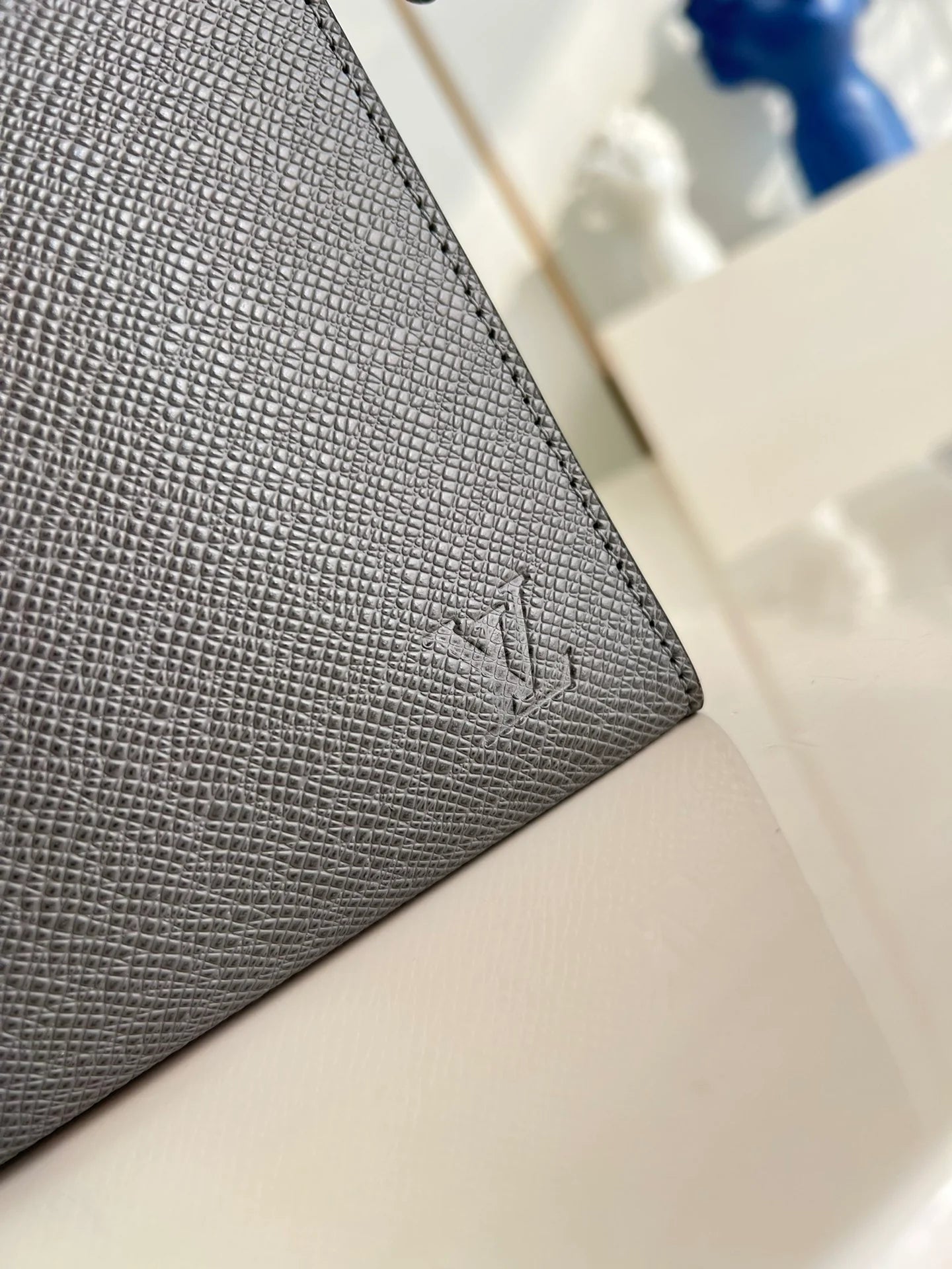 LV BAG M81556