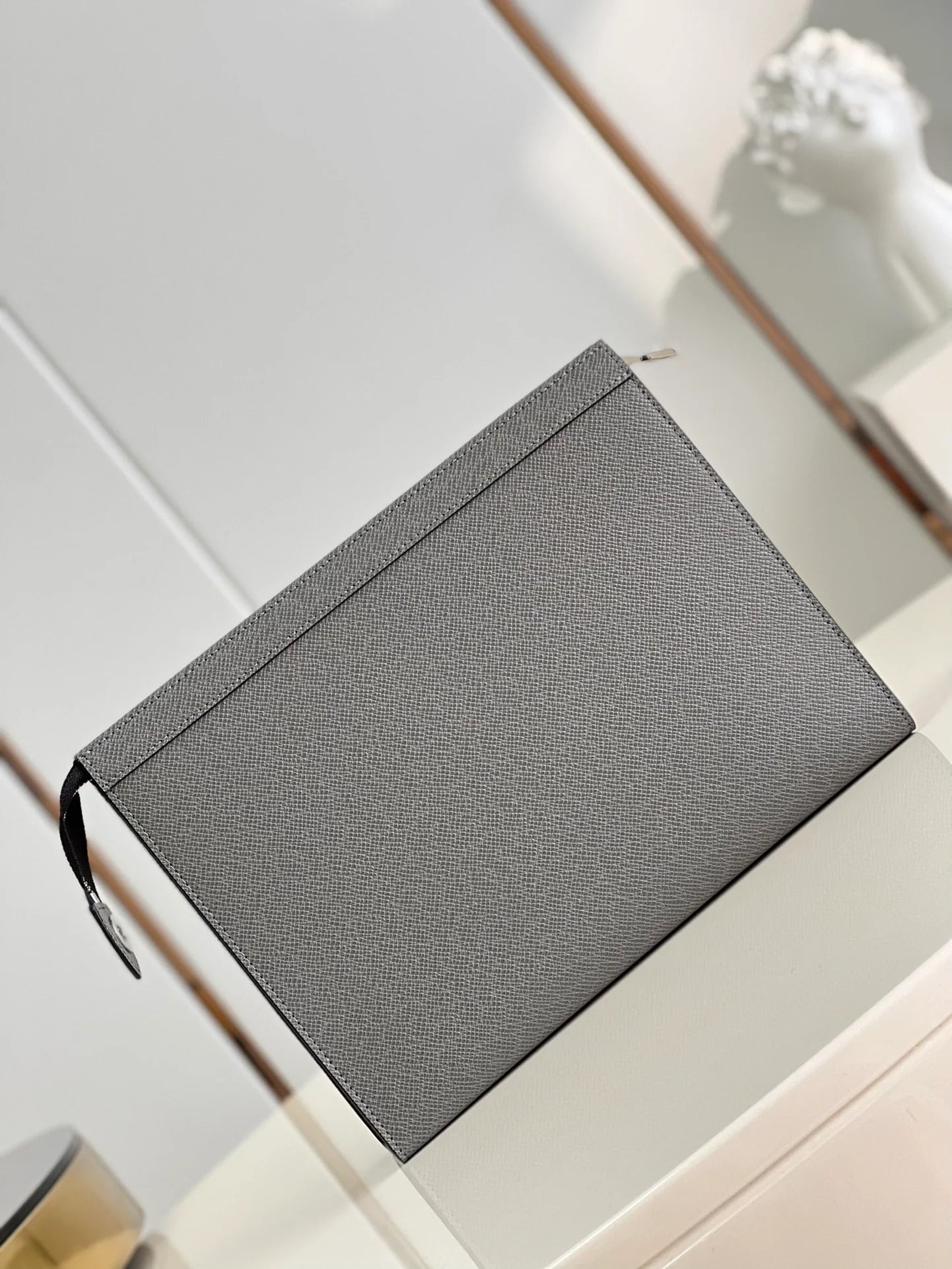 LV BAG M81556