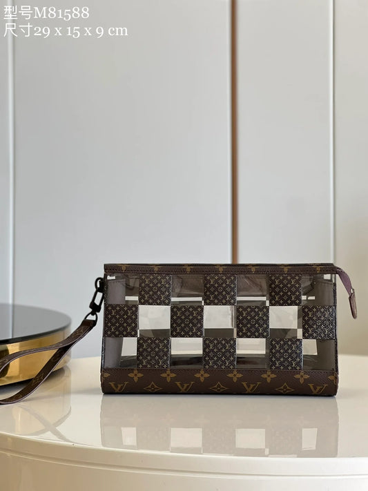 LV BAG M