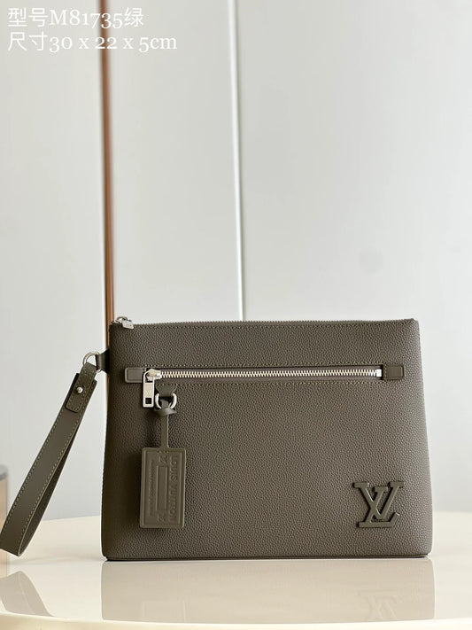 LV BAG M