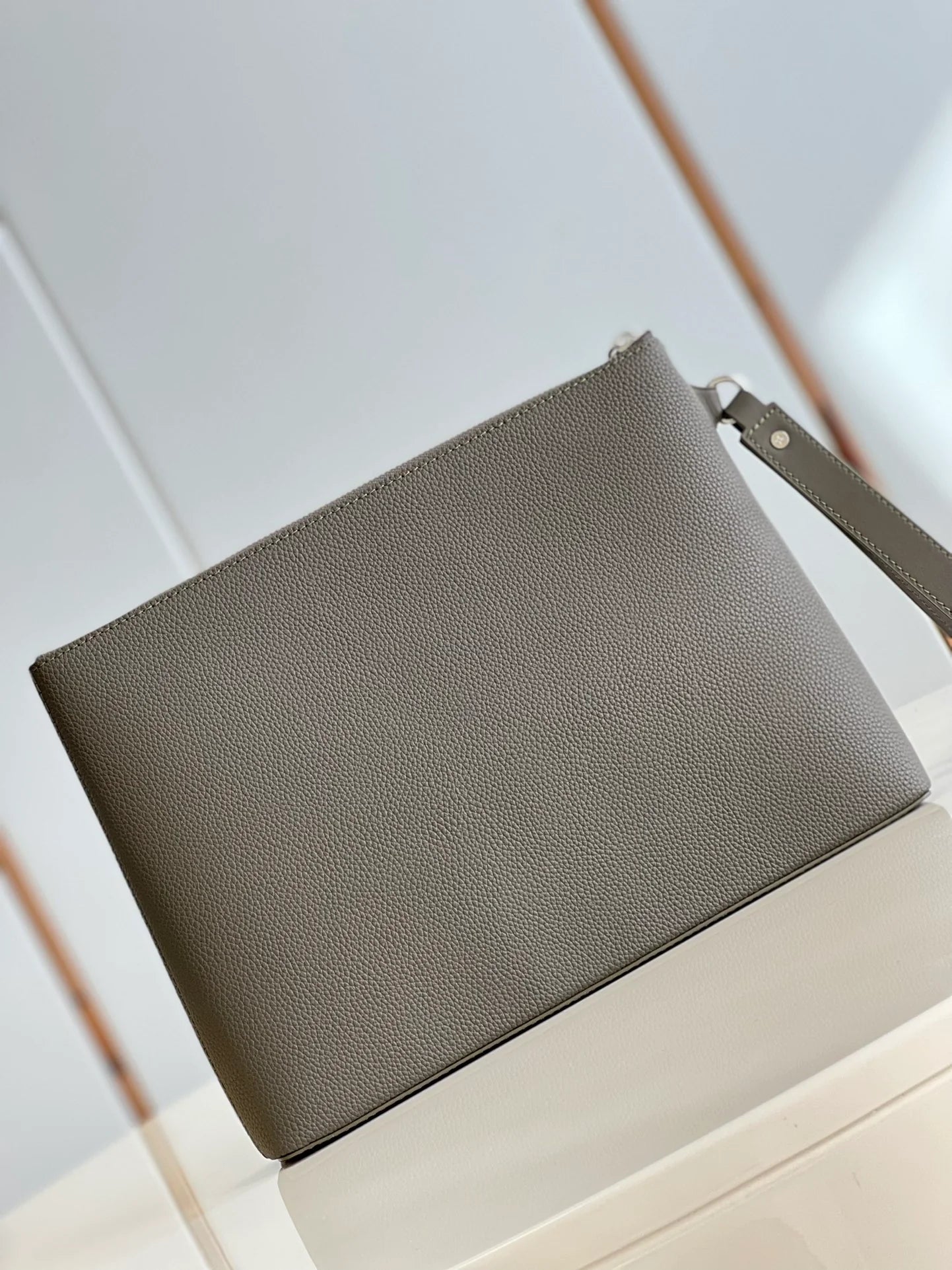 LV BAG M