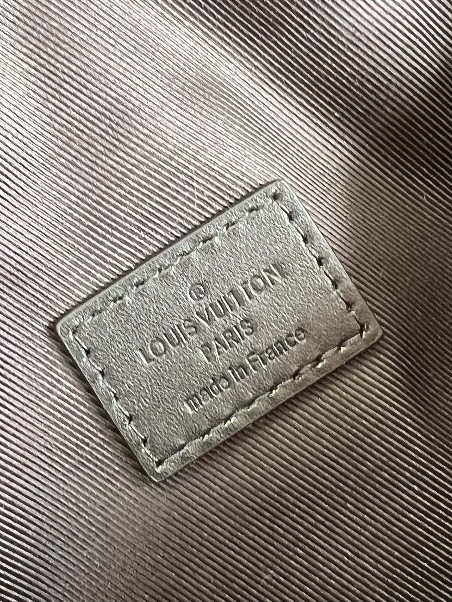 LV BAG M
