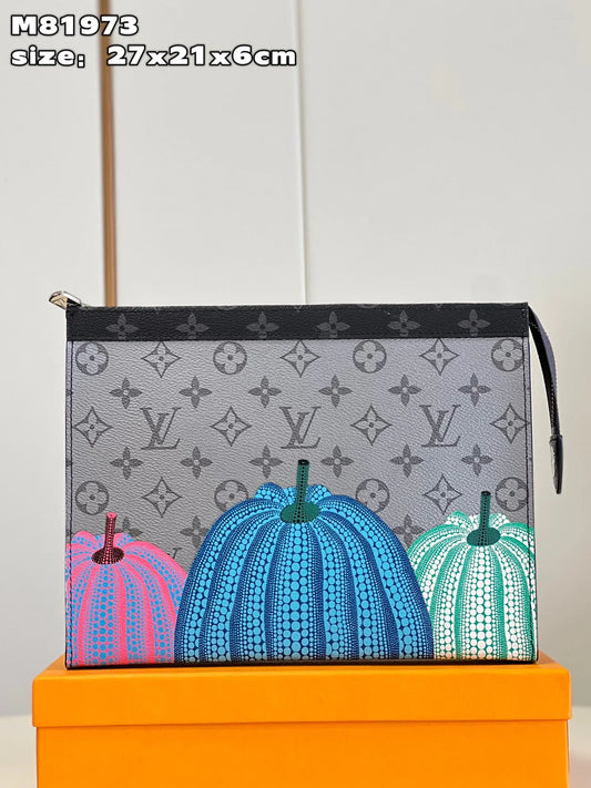 LV BAG M