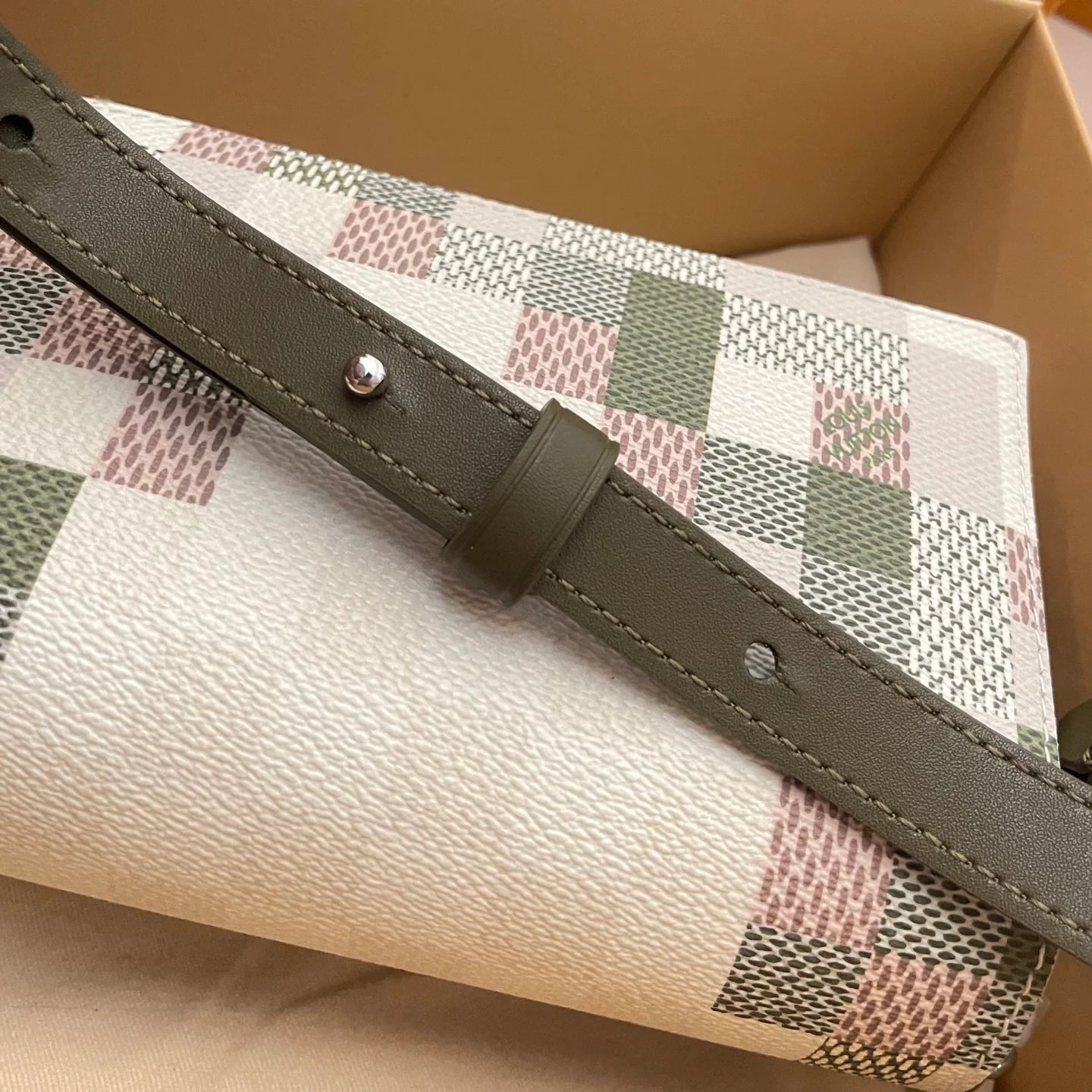 LV BAG N