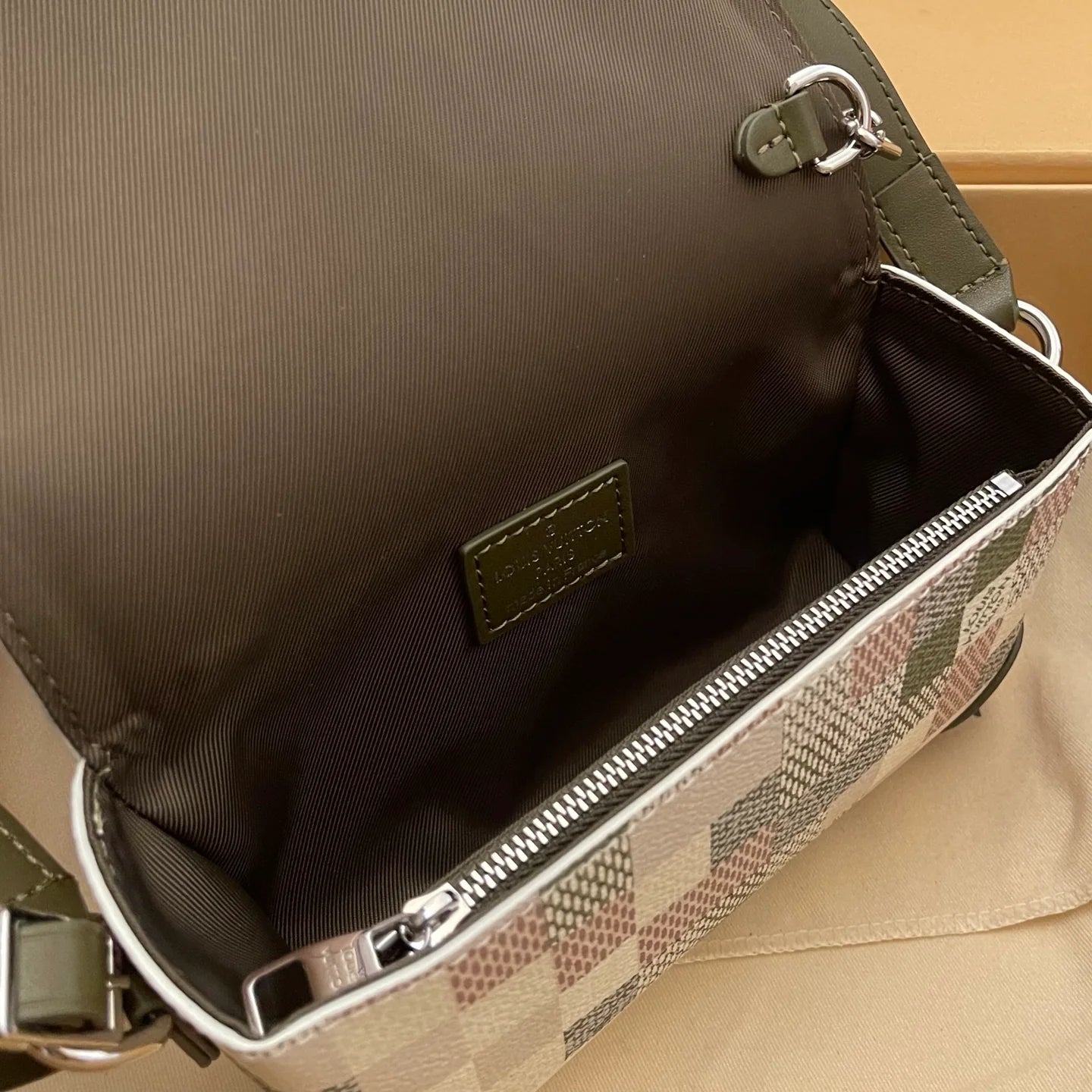 LV BAG N
