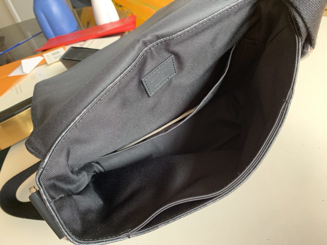 LV BAG N
