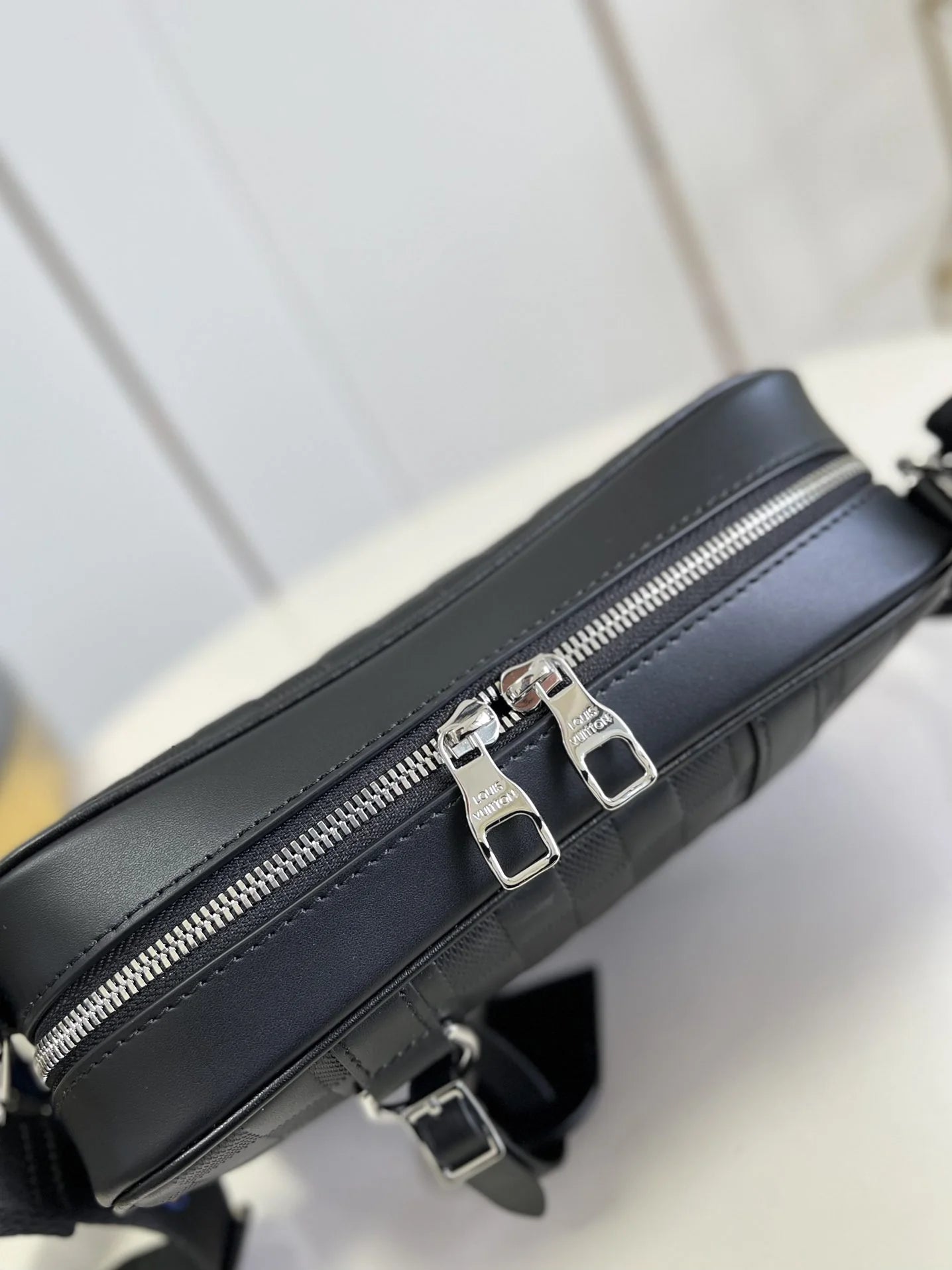 LV BAG N