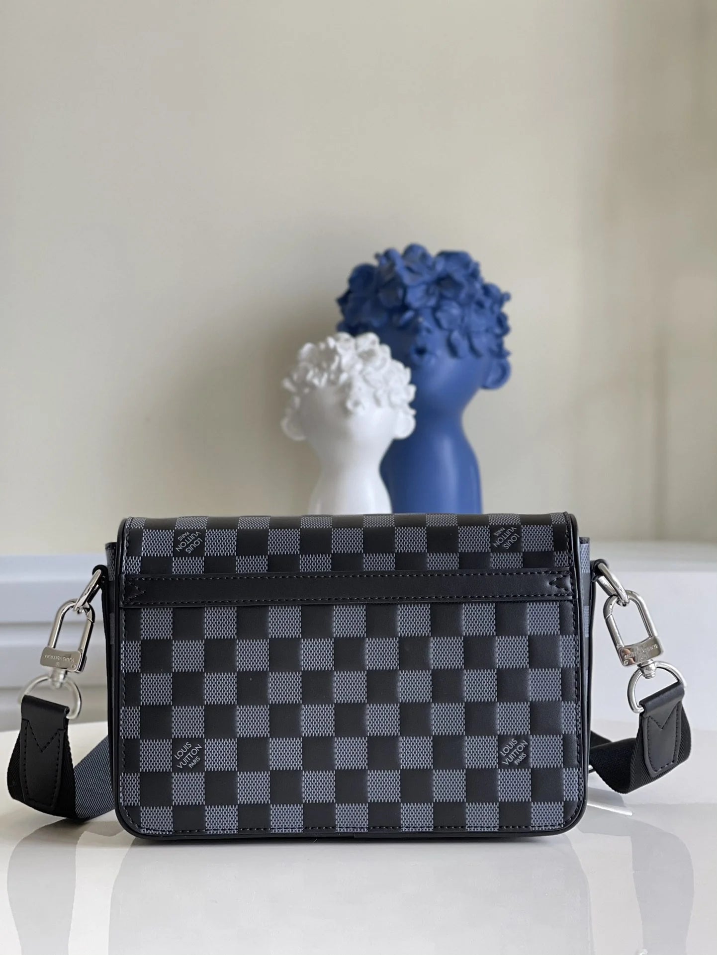 LV BAG N
