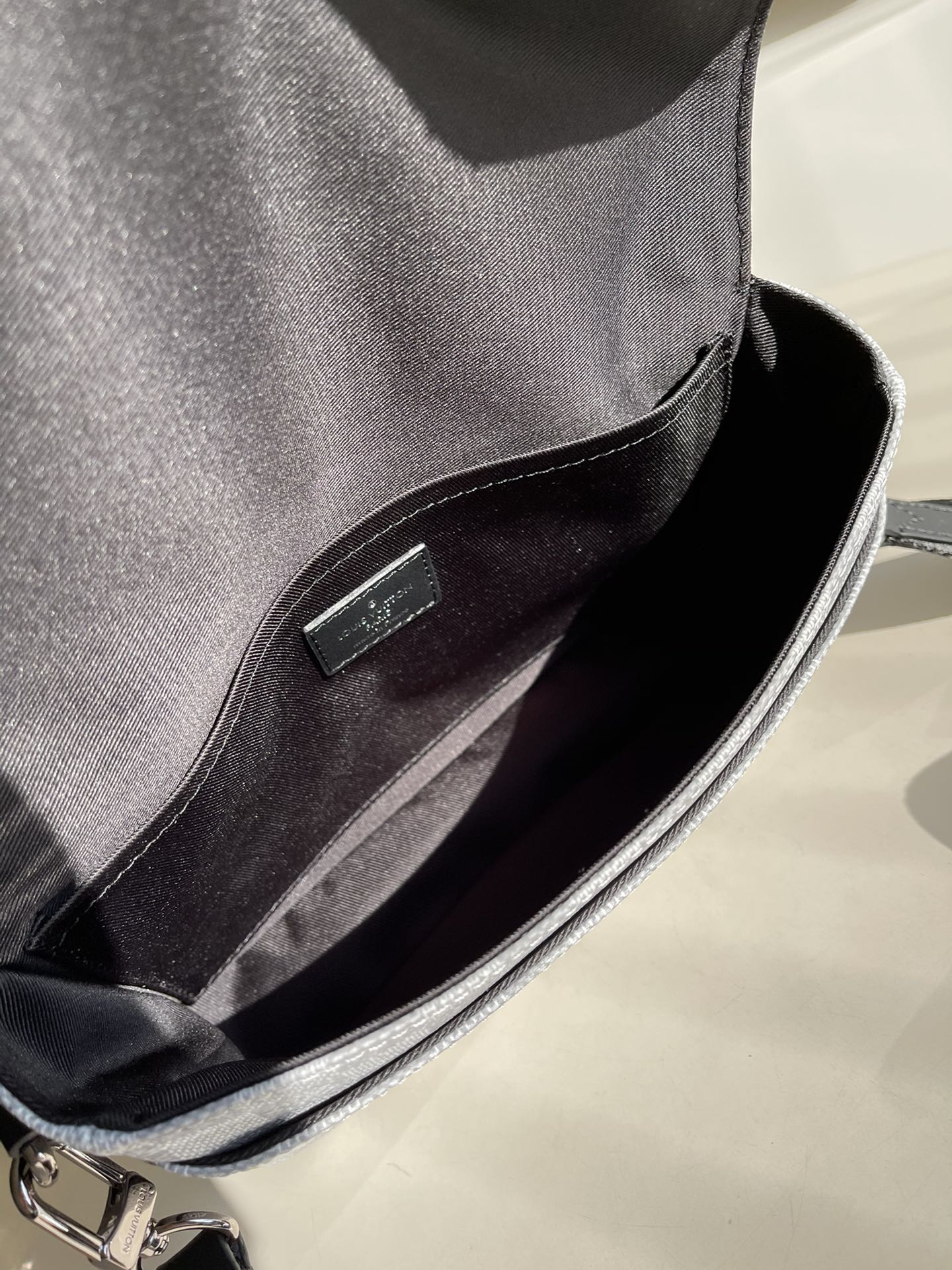 LV BAG N