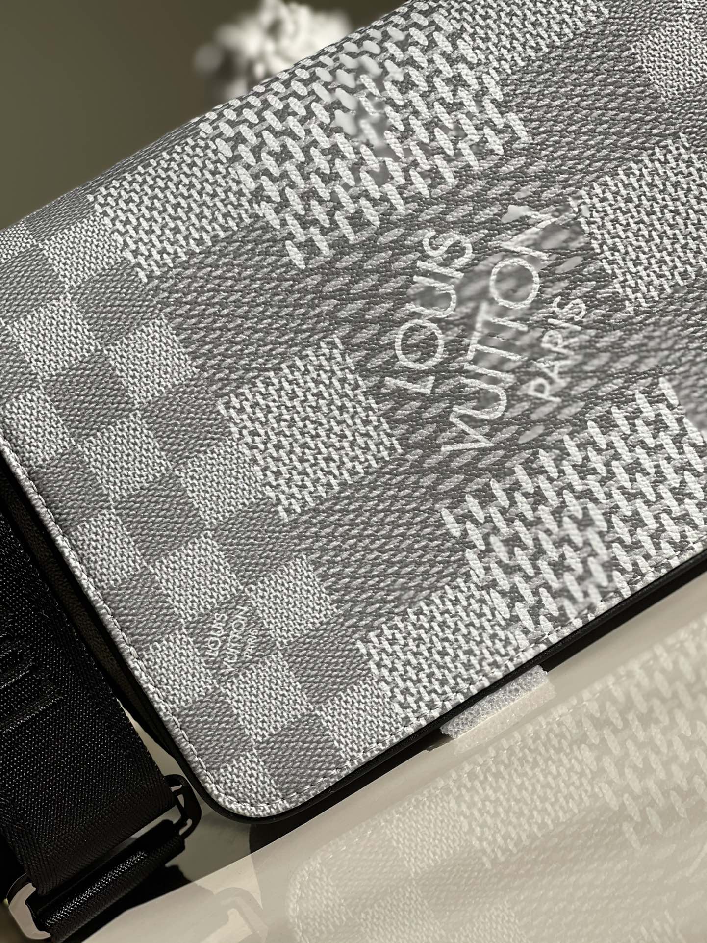 LV BAG N