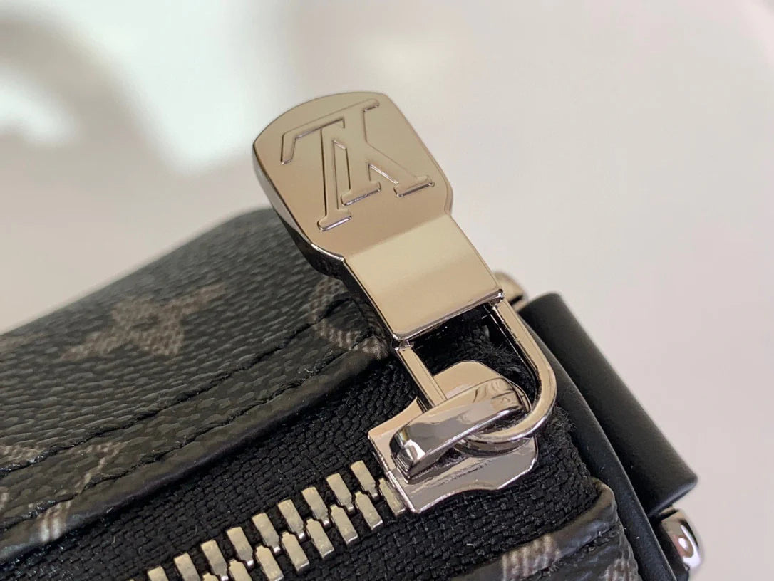 LV BAG P