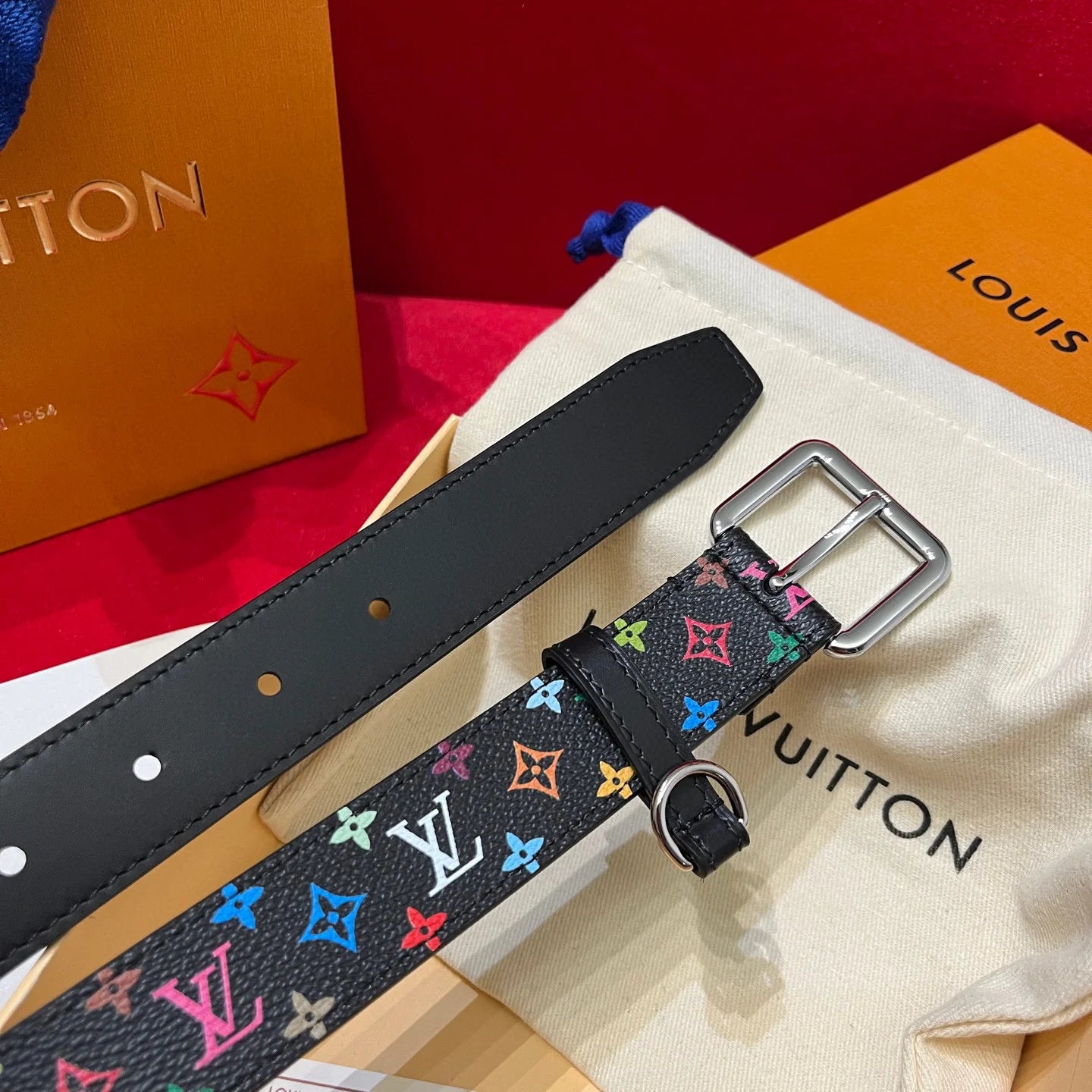 LV BELT