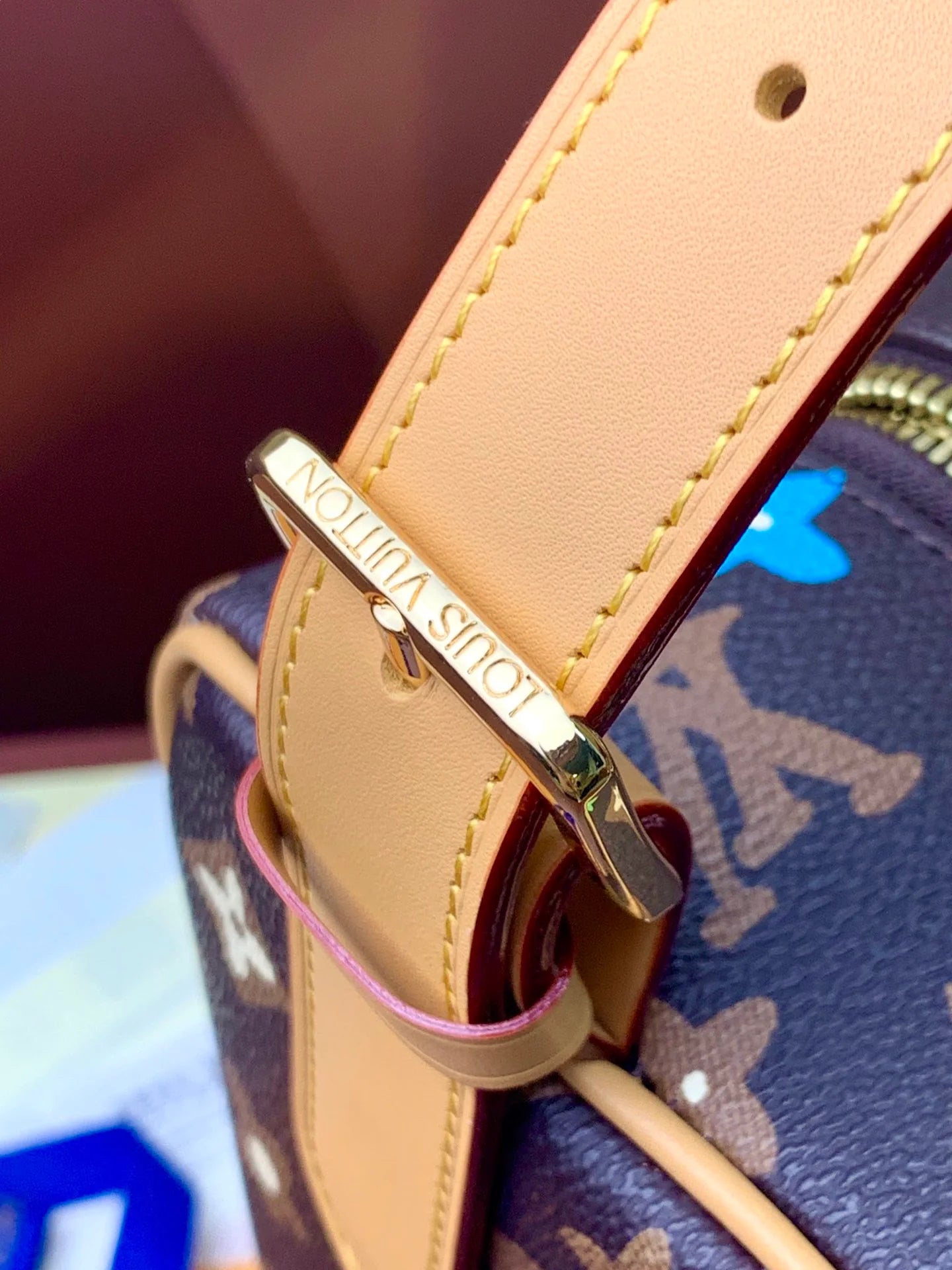 LV CLUTCH