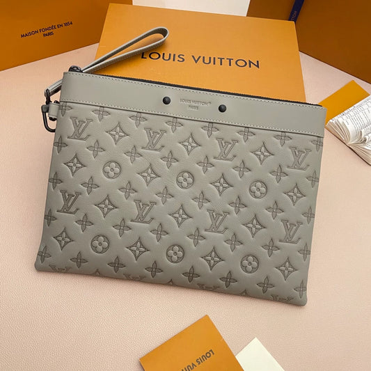 LV CLUTCH