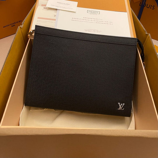 LV CLUTCH