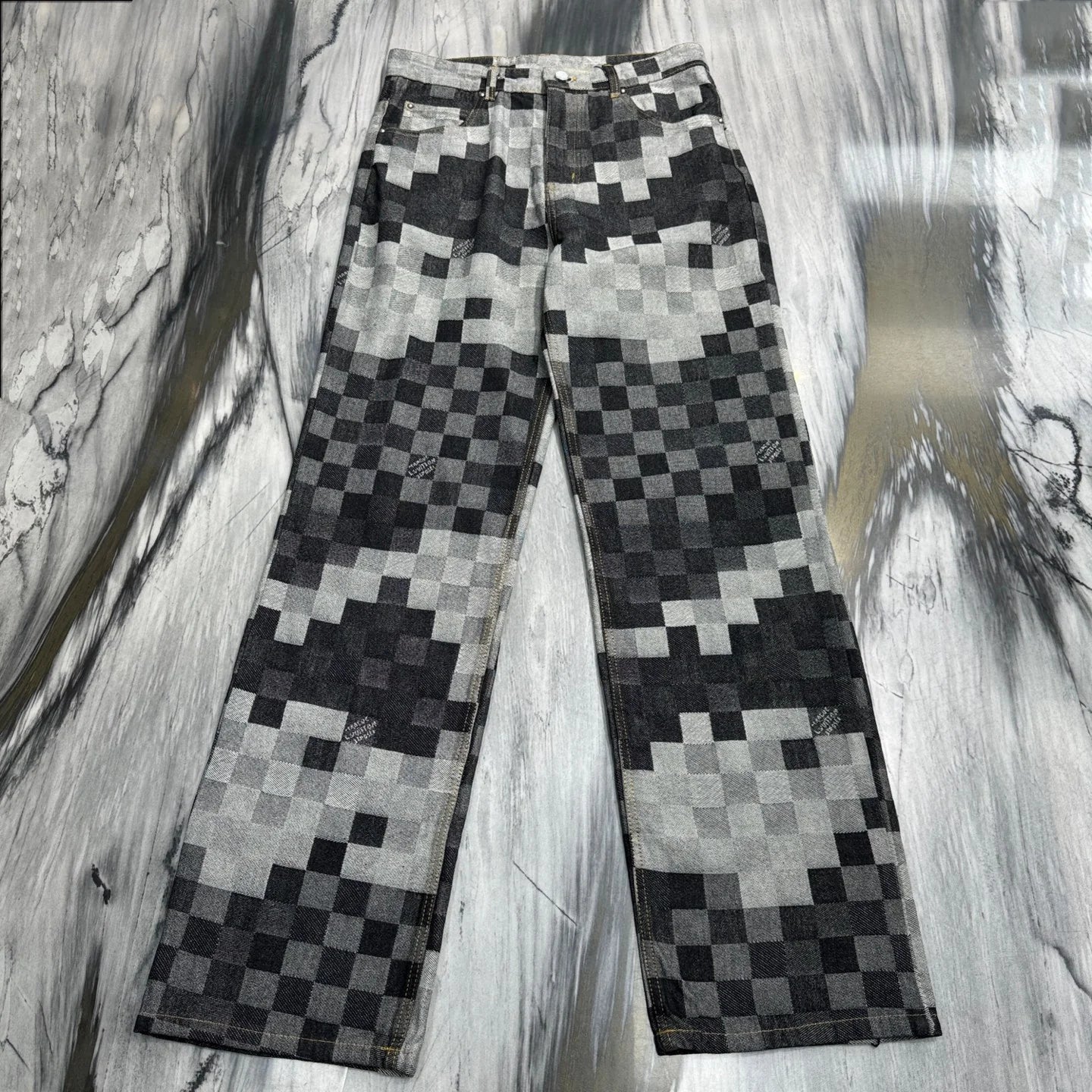 LV JEANS