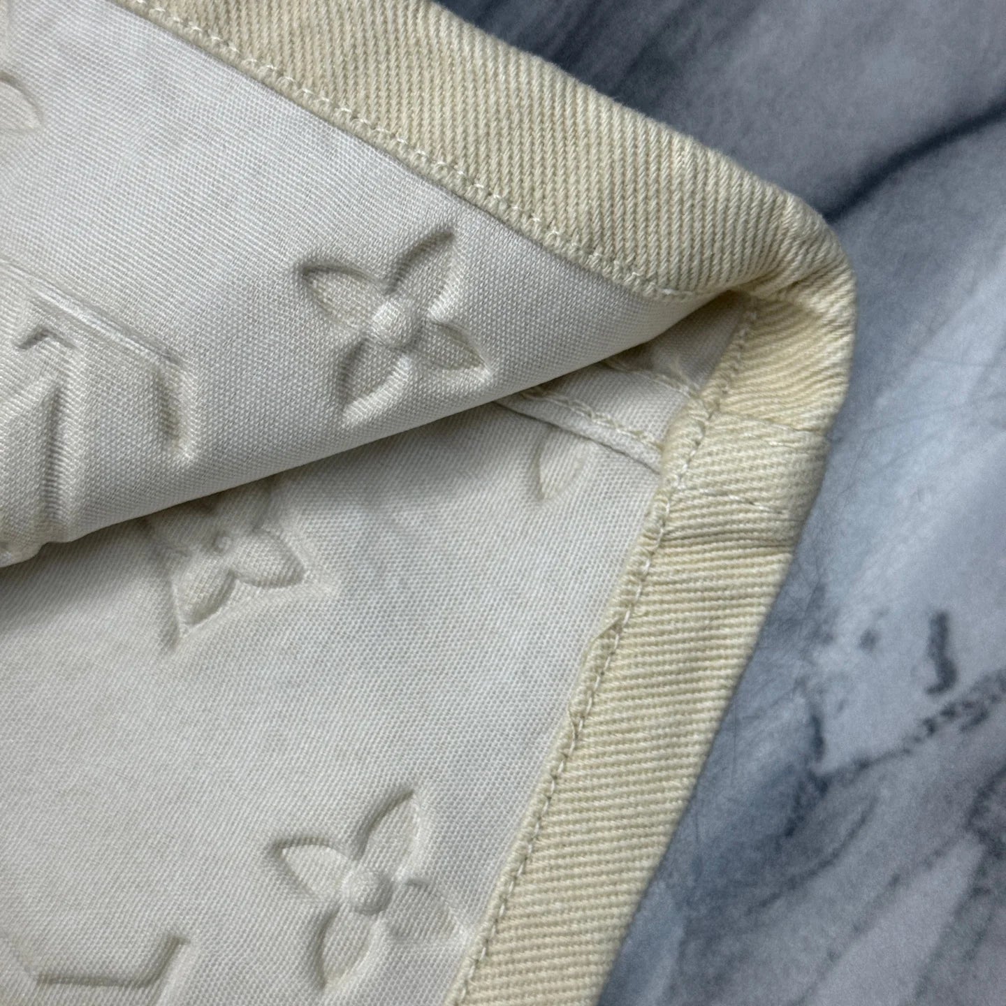 LV JEANS