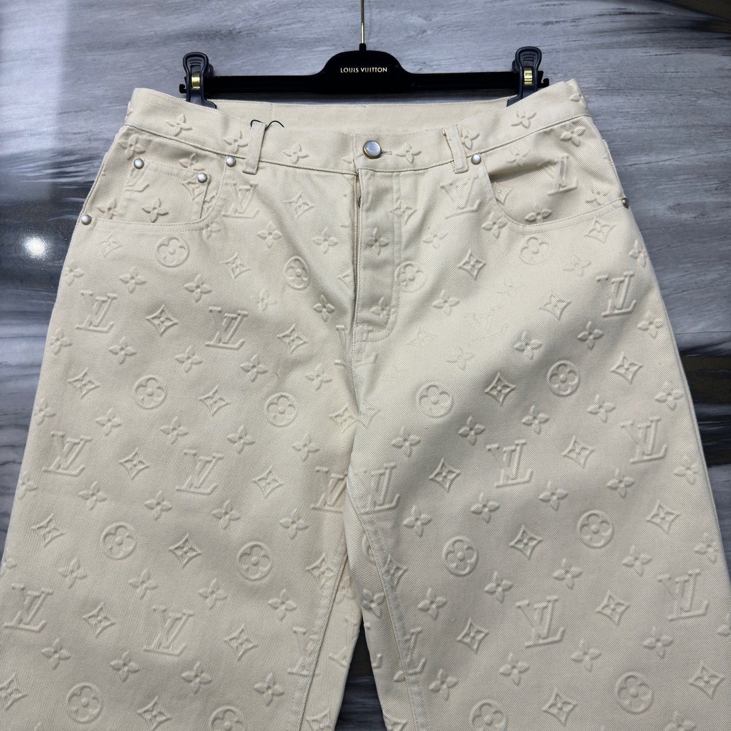 LV JEANS