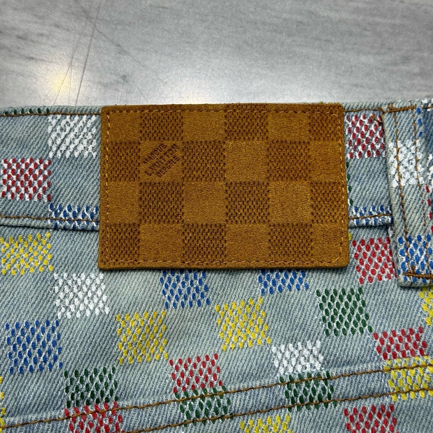 LV JEANS