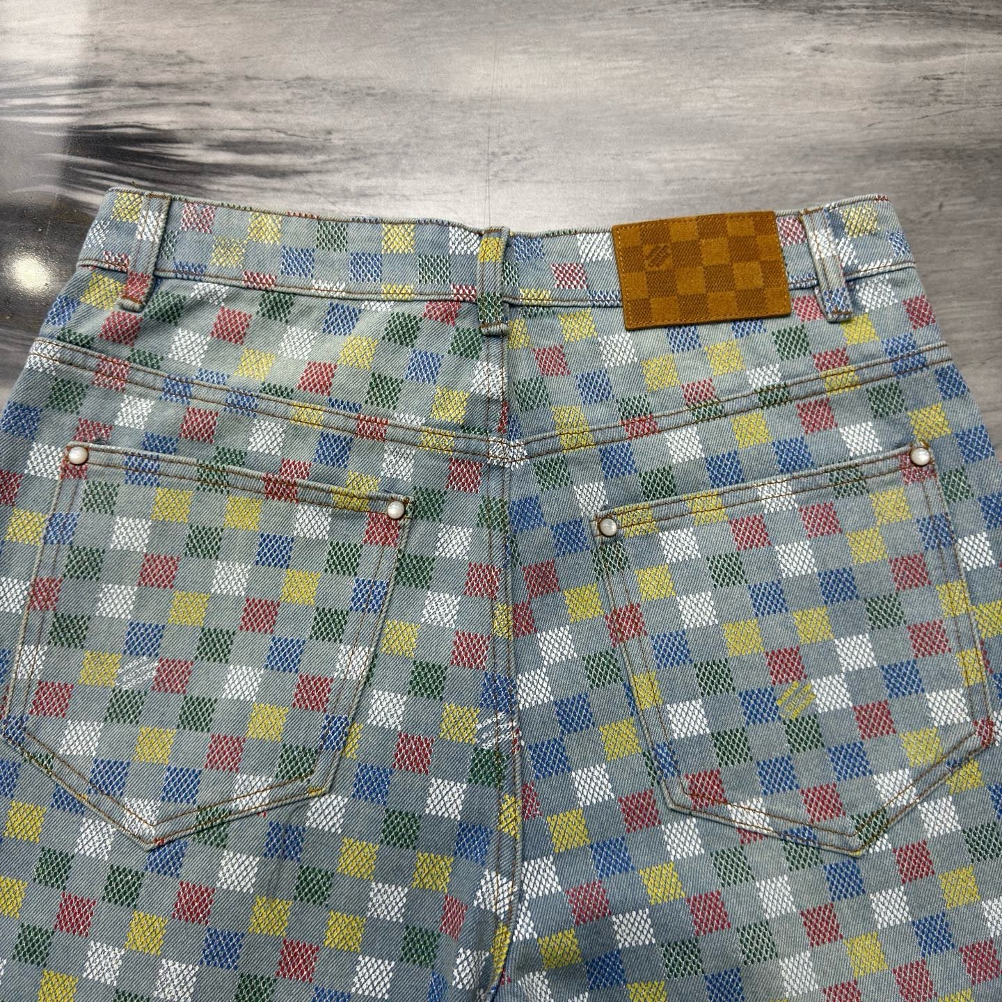 LV JEANS