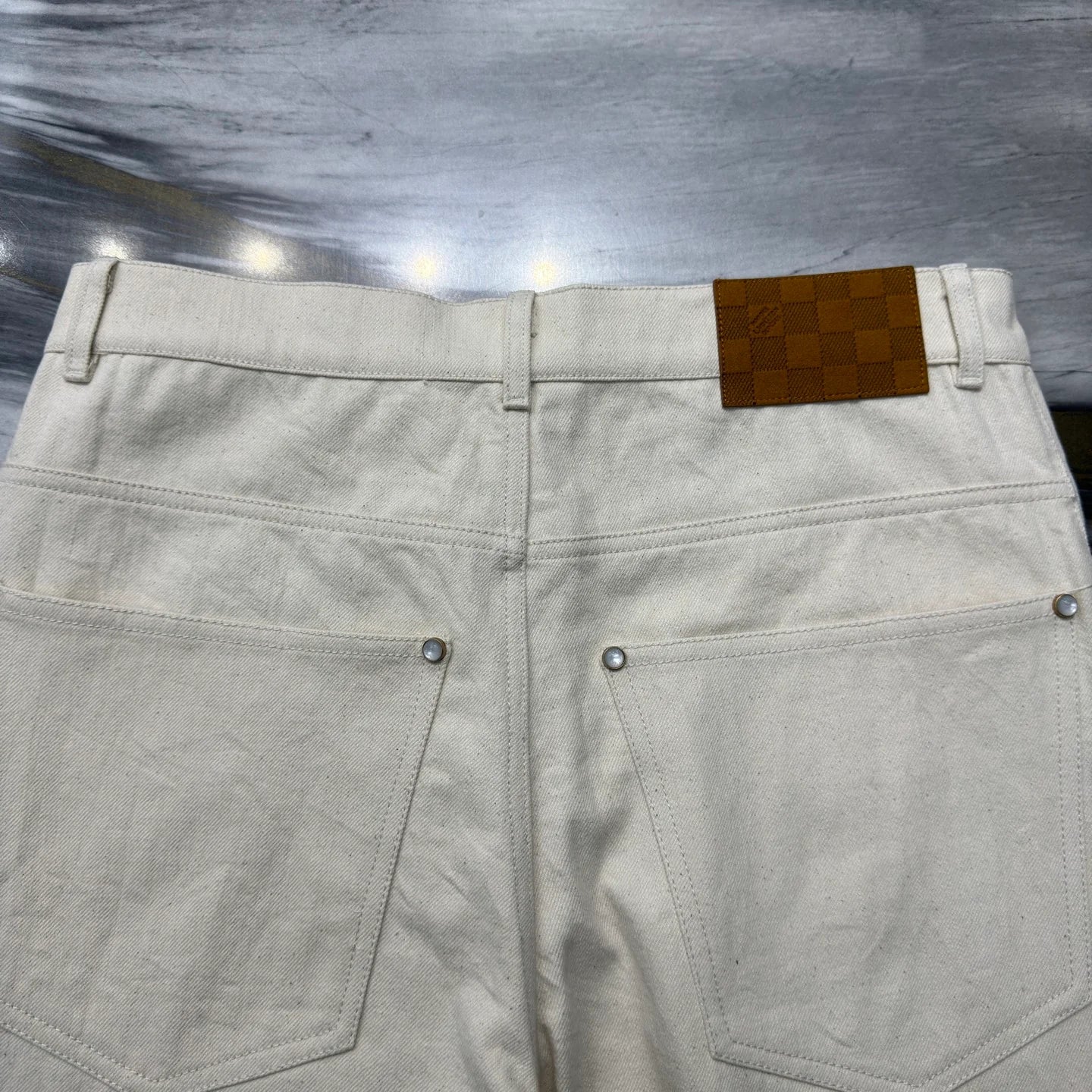 LV JEANS