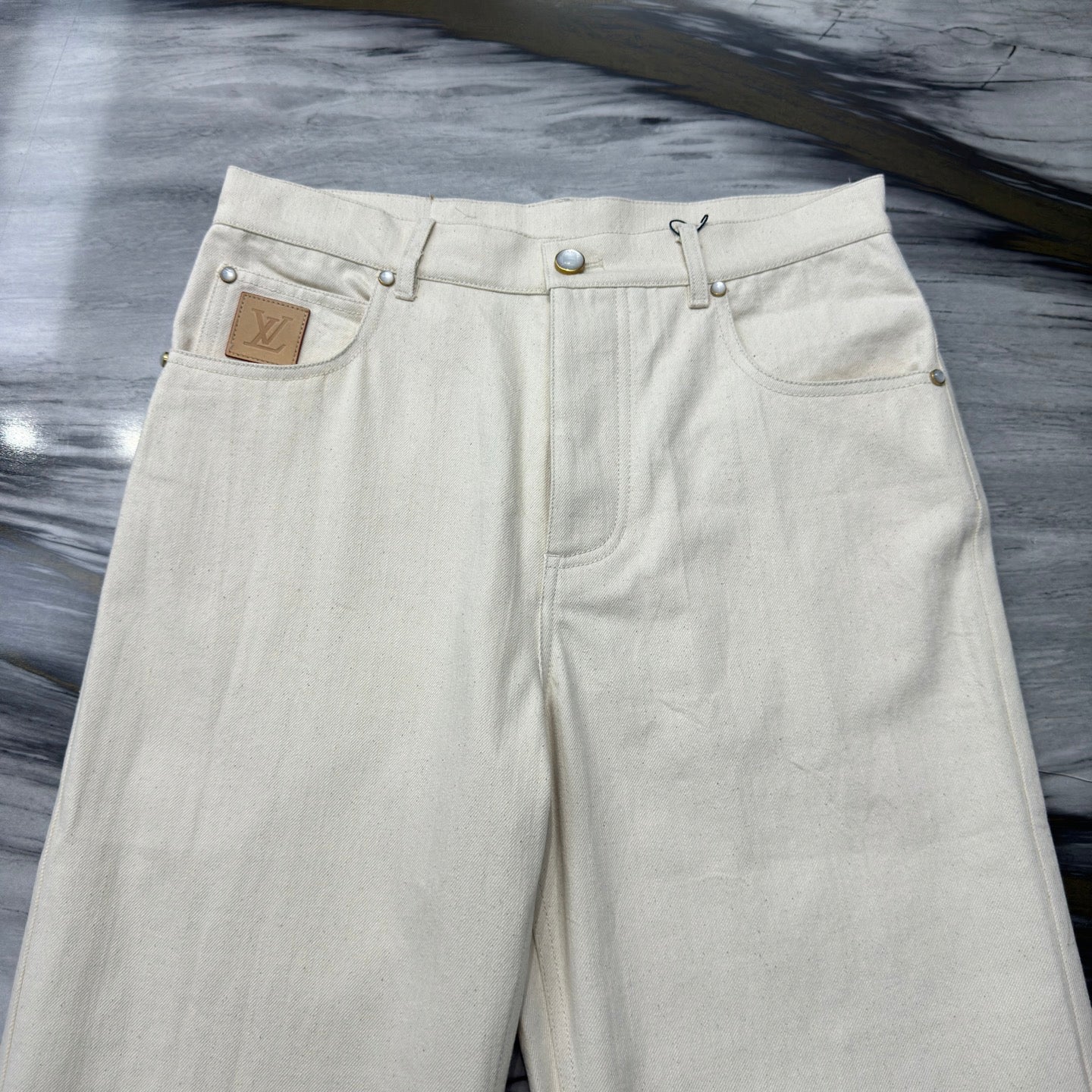LV JEANS