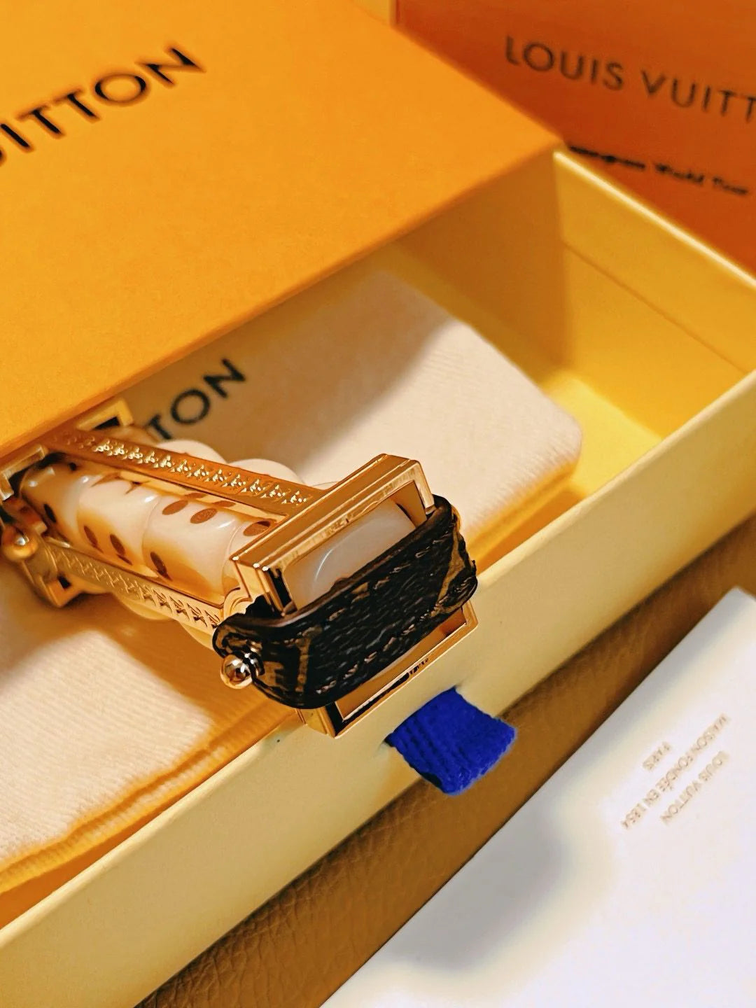 LV KEY HOLDER