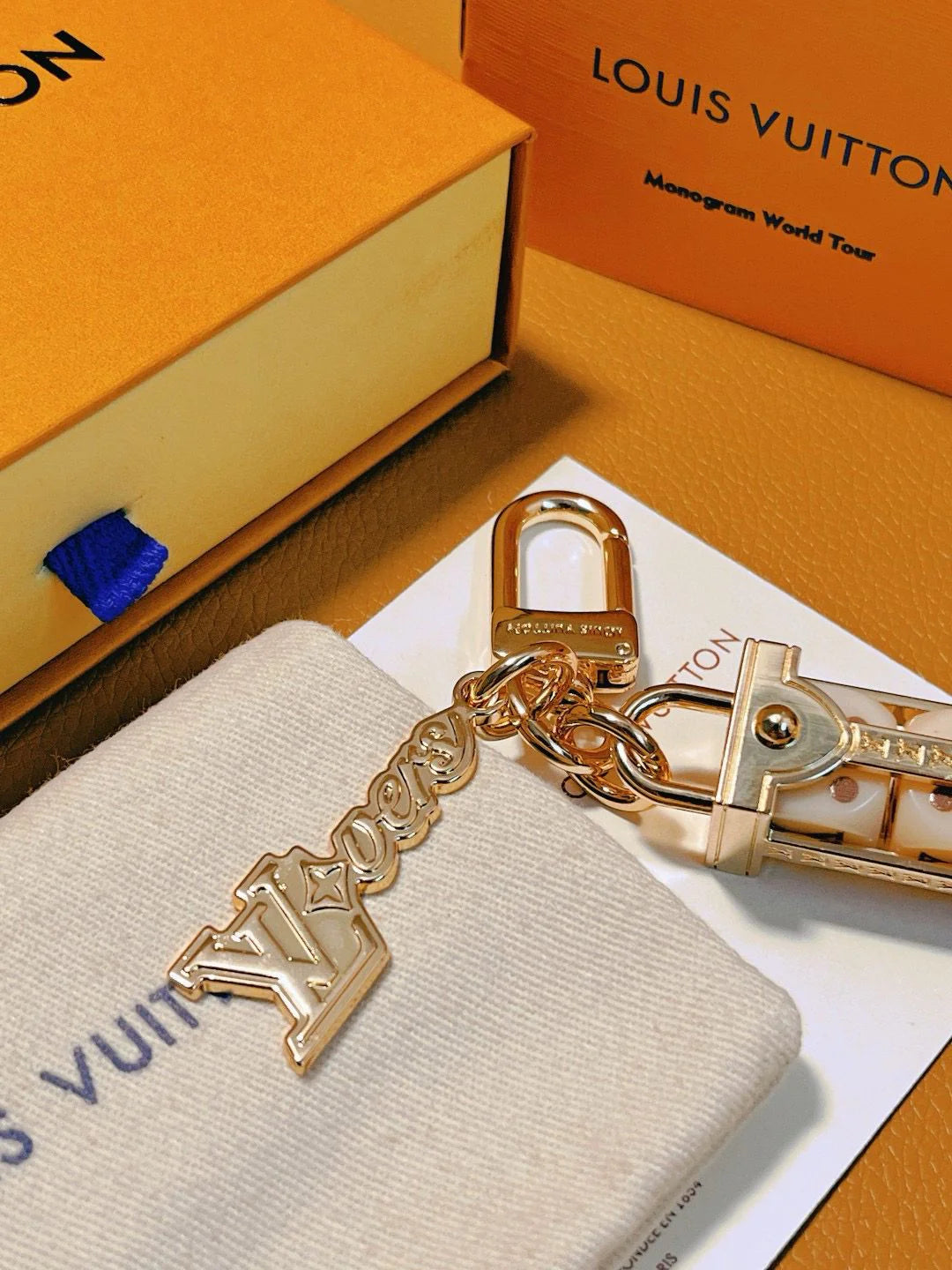 LV KEY HOLDER