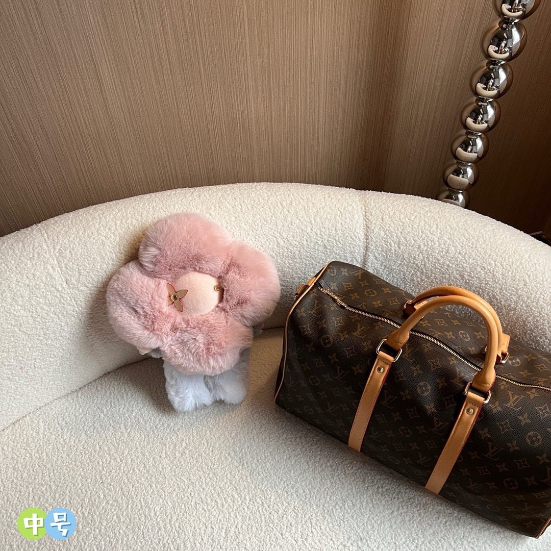 LV KEY HOLDER