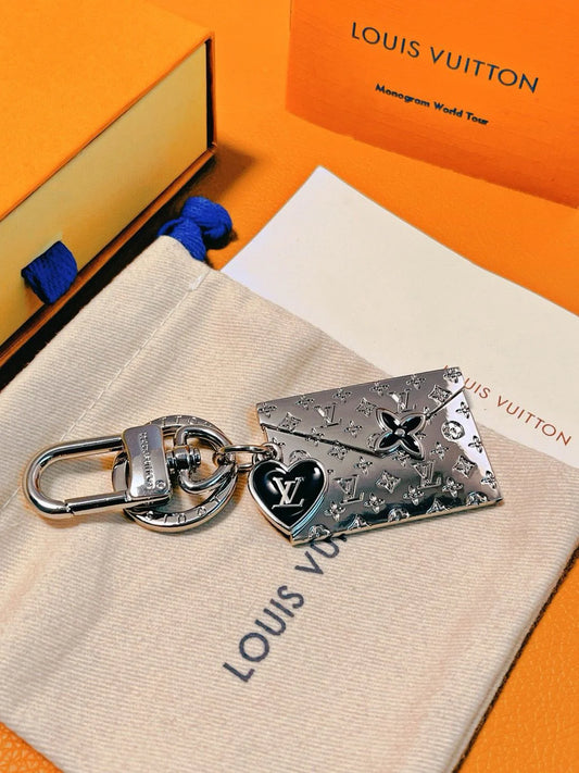 LV KEY HOLDER