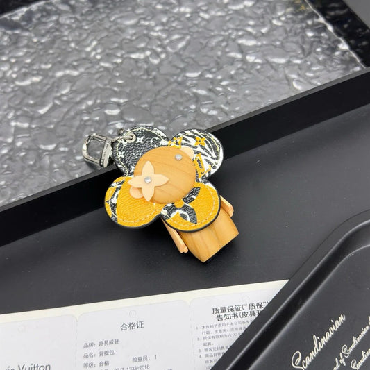 LV KEY HOLDER