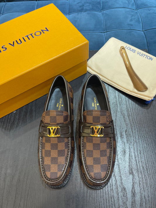LV LOAFER