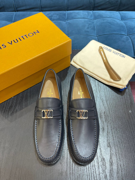 LV LOAFER