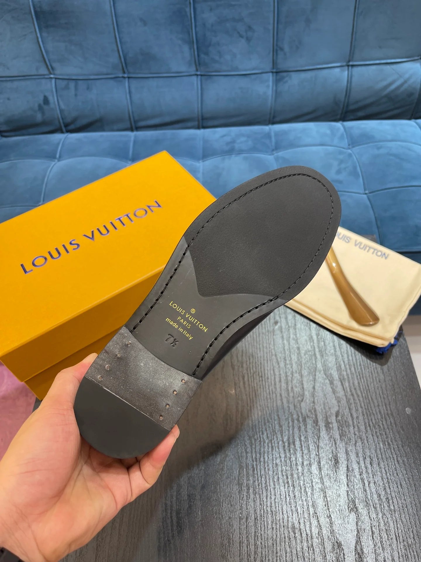 LV LOAFER