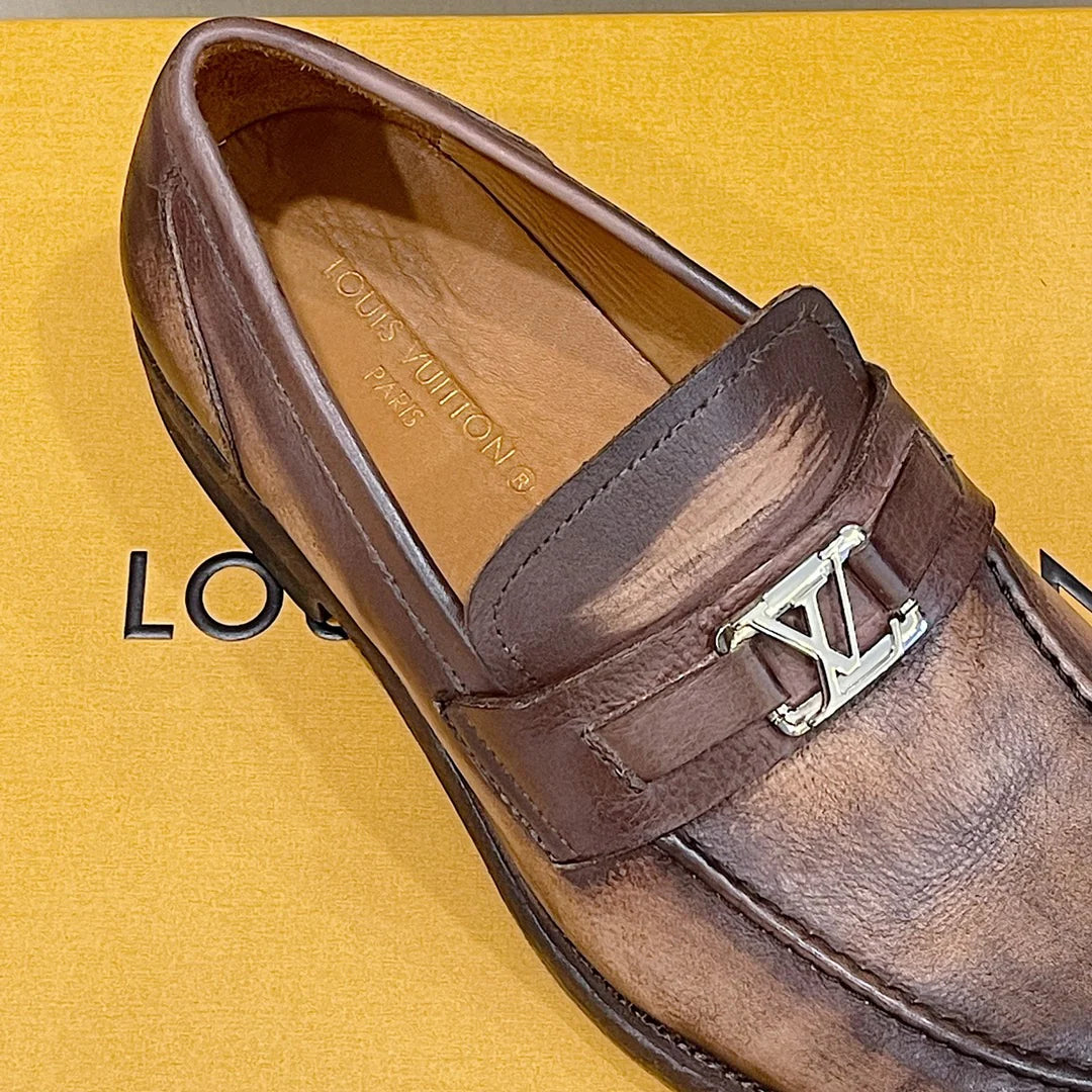 LV LOAFER