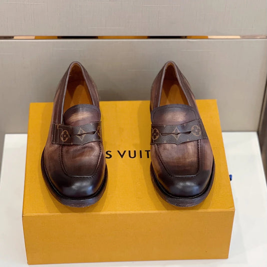 LV LOAFER