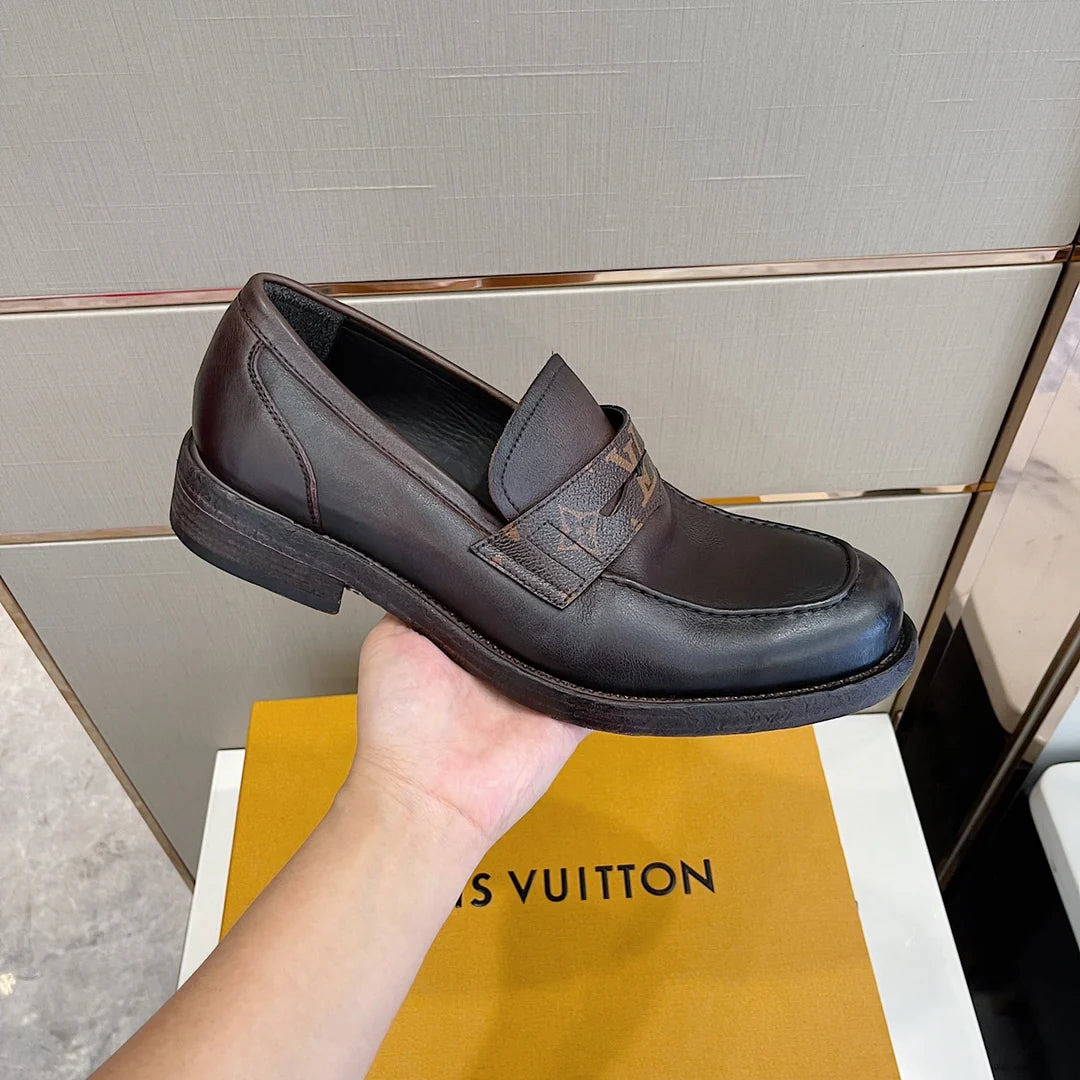 LV LOAFER