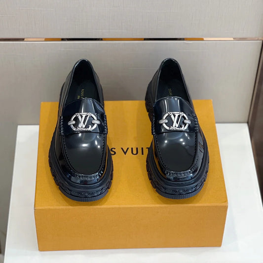 LV LOAFER